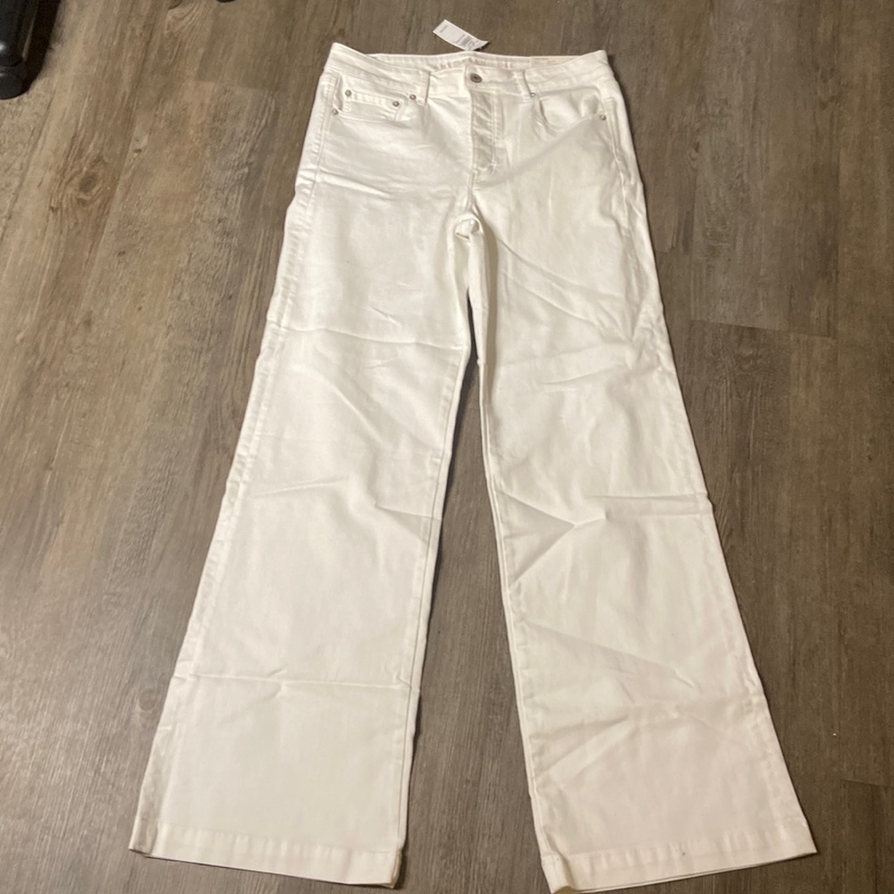 American Eagle Super Stretch White Jeans